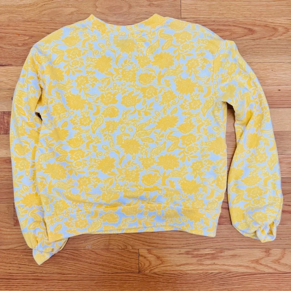 Yellow shirt - Picture 5 of 6
